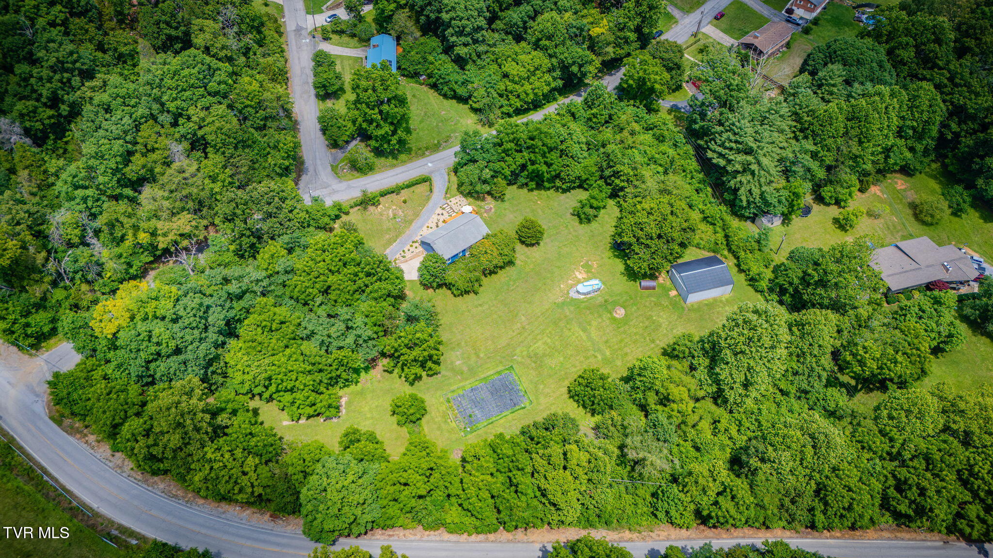 2937 Forest View Road Kingsport, TN 37660 - Photo 49 of 52 106