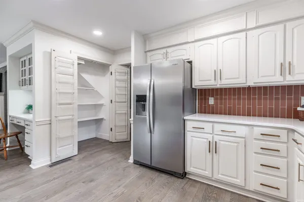 $599,400 | 7416 East Sycamore Street, Evansville, IN 47715