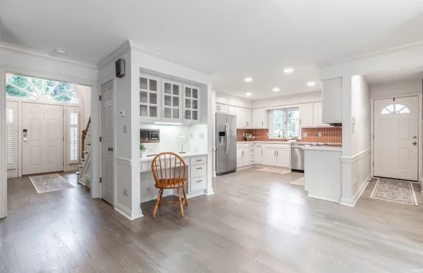 $599,400 | 7416 East Sycamore Street, Evansville, IN 47715