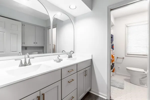 $599,400 | 7416 East Sycamore Street, Evansville, IN 47715