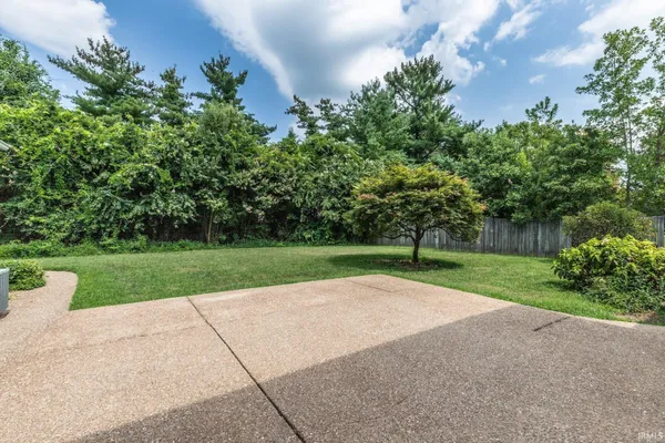 $599,400 | 7416 East Sycamore Street, Evansville, IN 47715