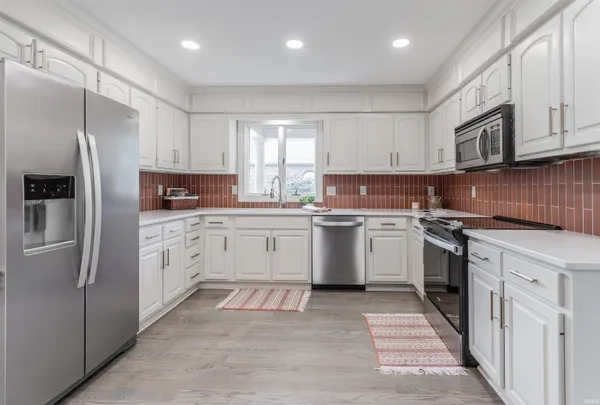 $599,400 | 7416 East Sycamore Street, Evansville, IN 47715