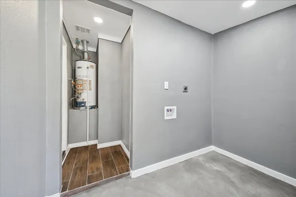 $1,725 | 1900 Oregon Street, Baytown, TX 77520