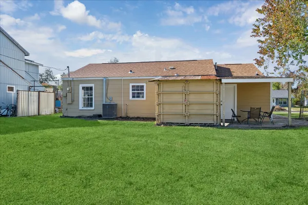 $1,725 | 1900 Oregon Street, Baytown, TX 77520