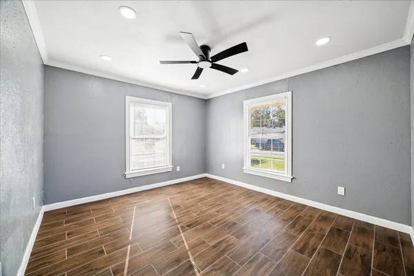 $1,725 | 1900 Oregon Street, Baytown, TX 77520