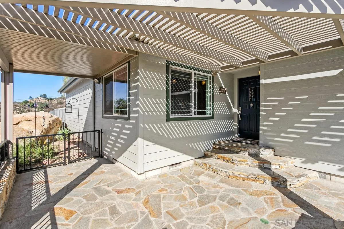 6167 Rainbow Heights Road Fallbrook, CA 92028 - Photo 6 of 44 a view of a house with a balcony