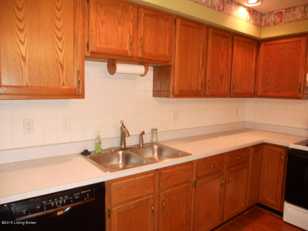 9107 Gutenberg Road Louisville, KY 40291 - Photo 13 of 38 DSCN5009