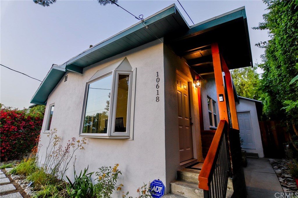 10618 Samoa Avenue Tujunga, CA 91042 - Photo 1 of 1 a view of outdoor space