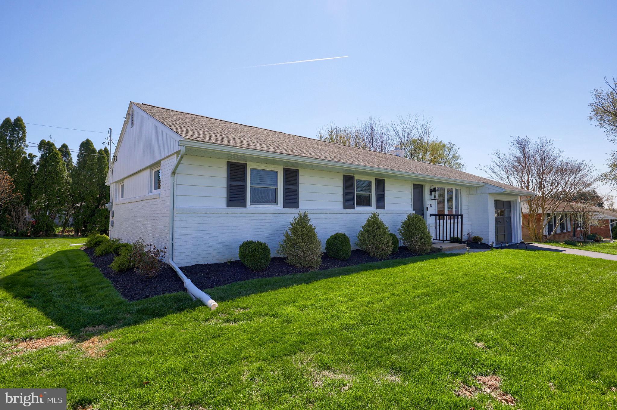 117 Whitney Road Lancaster, PA 17603 - Photo 3 of 44 Gallery Image 3