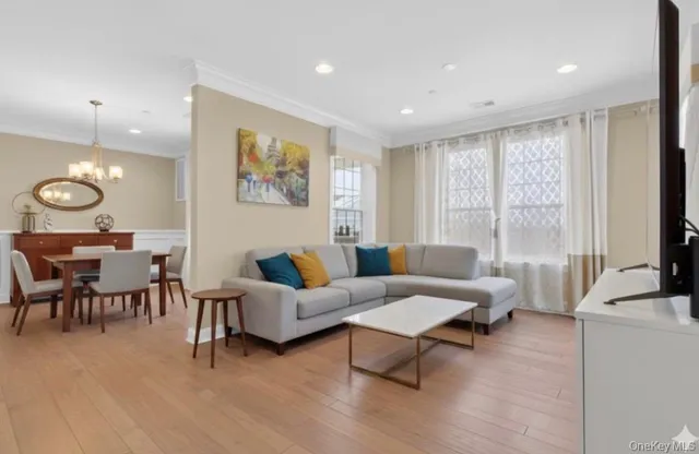 $569,900 | 734 Regency Drive, Fishkill, NY 12524