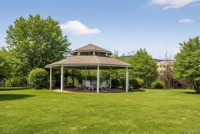 $569,900 | 734 Regency Drive, Fishkill, NY 12524