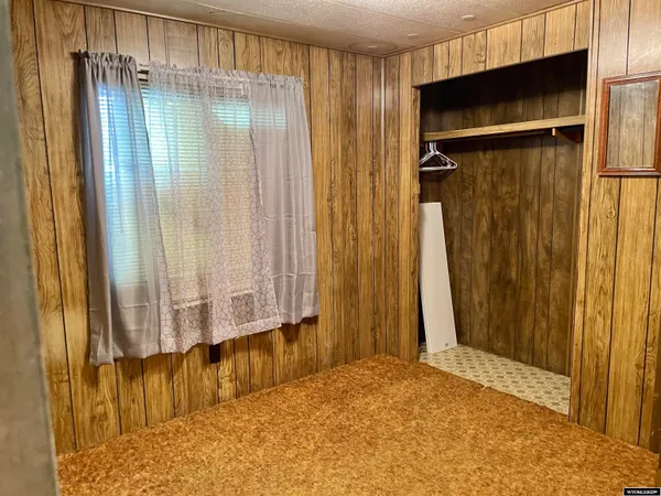 $95,000 | 402 Diamondville Avenue, Diamondville, WY 83116