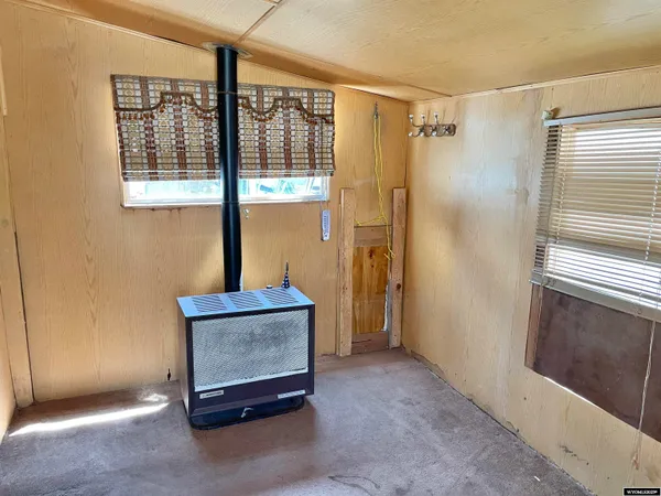 $95,000 | 402 Diamondville Avenue, Diamondville, WY 83116