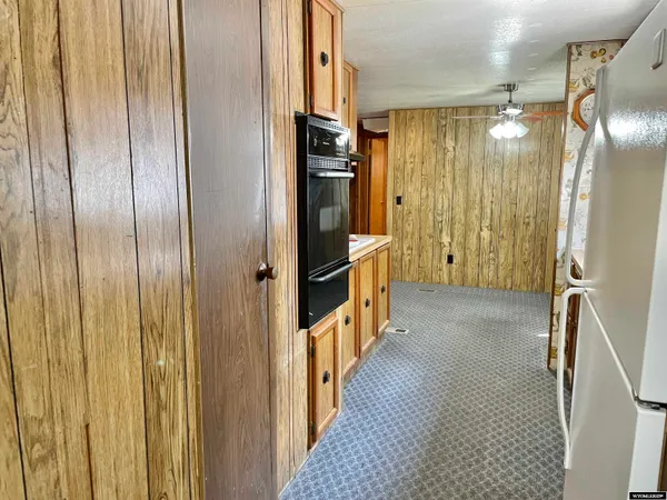 $95,000 | 402 Diamondville Avenue, Diamondville, WY 83116