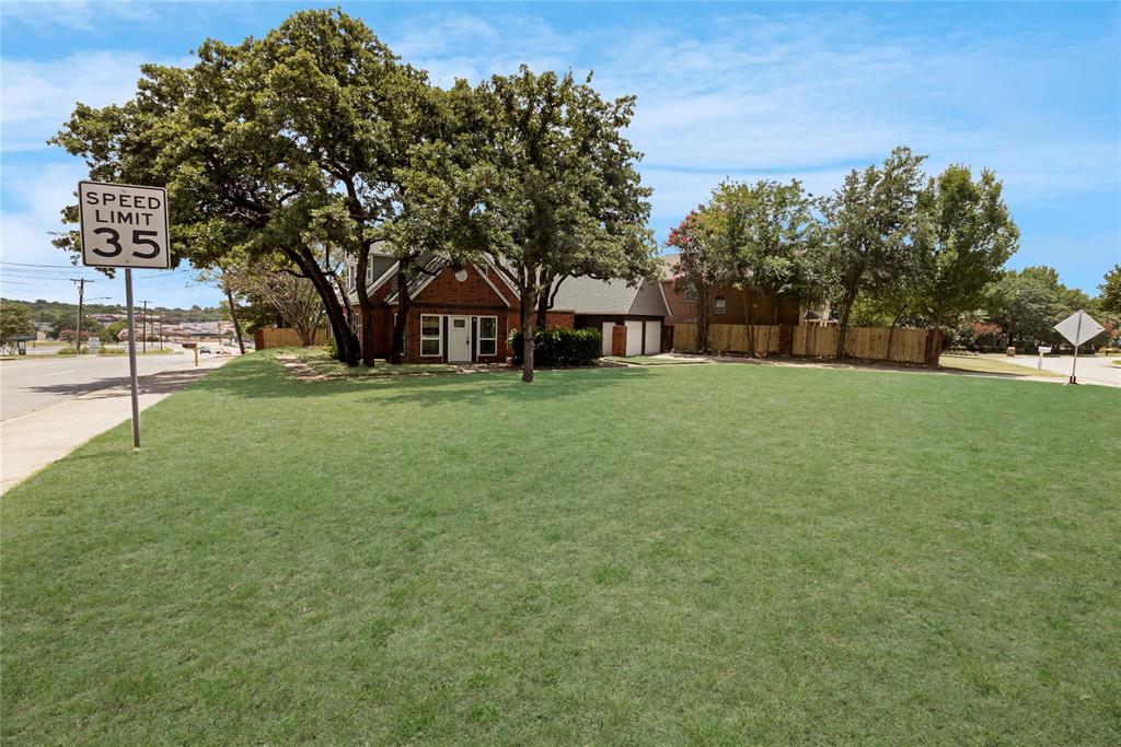 6112 West Poly Webb Road Arlington, TX 76016 - Photo 3 of 40