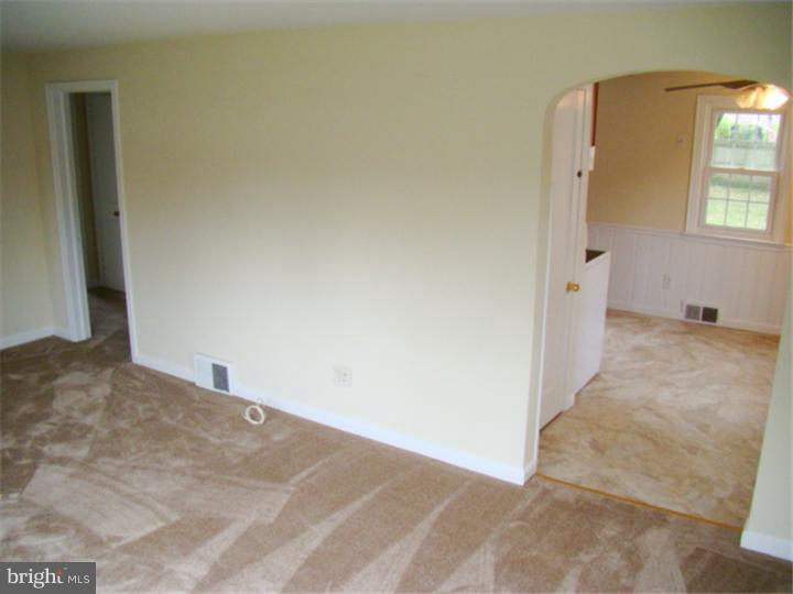 3110 East County Line Road Hatboro, PA 19040 - Photo 3 of 15 Living Room