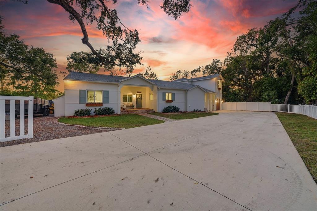 344 West Rio Vista Court Tampa, FL 33604 - Photo 4 of 68