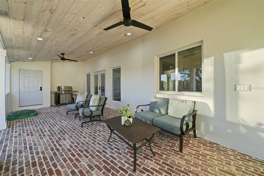 344 West Rio Vista Court Tampa, FL 33604 - Photo 41 of 68