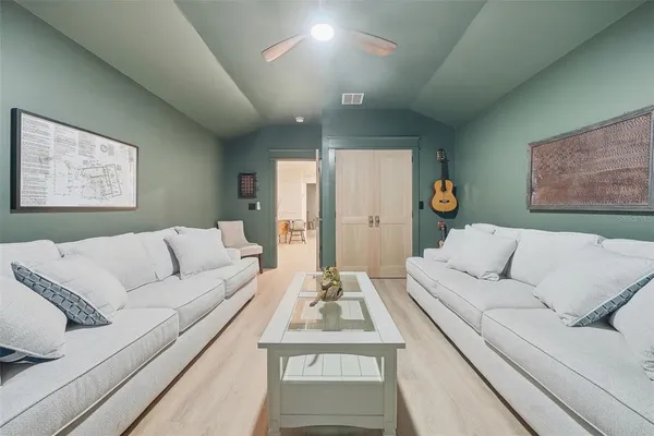 $1,449,000 | 344 West Rio Vista Court, Tampa, FL 33604