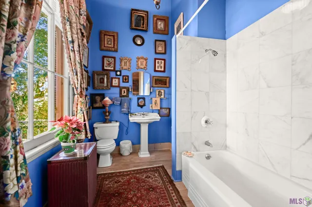 $1,325,000 | 5528 East La Highway, Batchelor, LA 70715