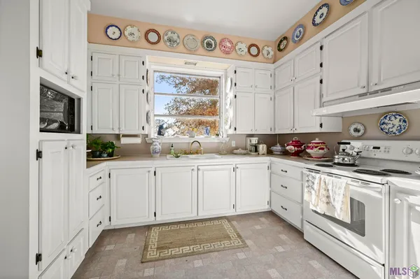 $975,000 | 5528 East La Highway, Batchelor, LA 70715