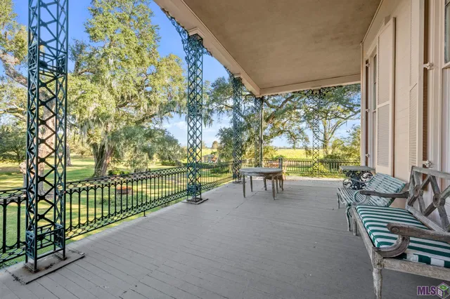 $1,325,000 | 5528 East La Highway, Batchelor, LA 70715