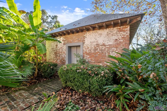 $1,325,000 | 5528 East La Highway, Batchelor, LA 70715