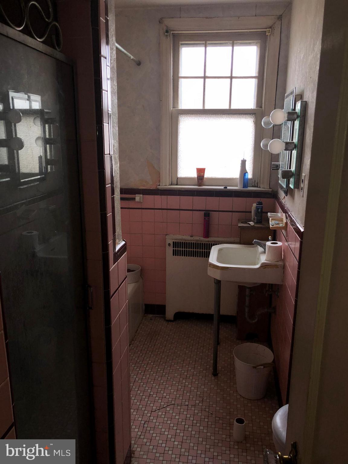 309 St Laurence Road Upper Darby, PA 19082 - Photo 5 of 8 Gallery Image 5