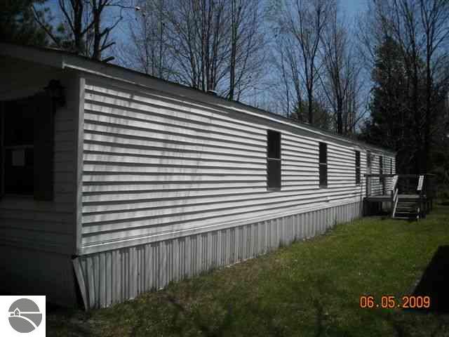 17419 Lindroos Road Kaleva, MI 49645 - Photo 3 of 8 1705001-2.JPG