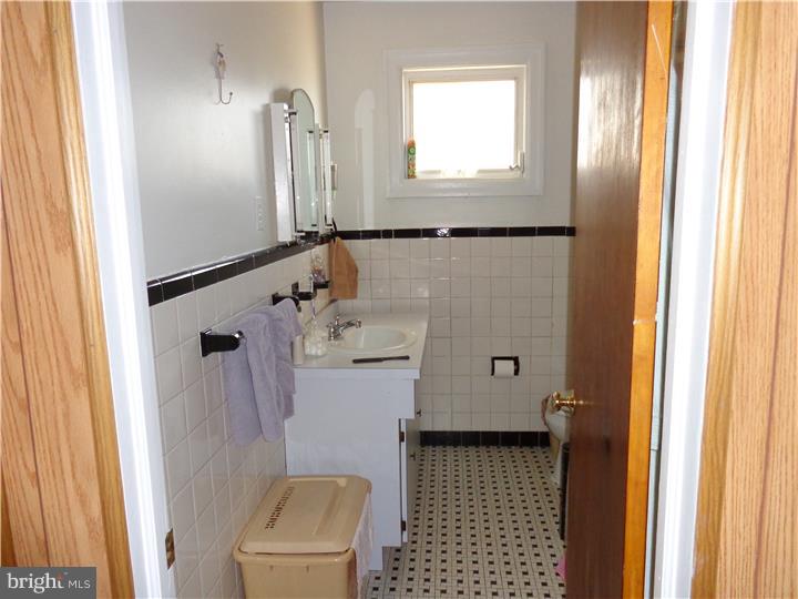 125 East Clements Bridge Road Runnemede, NJ 08078 - Photo 11 of 11 Bathroom