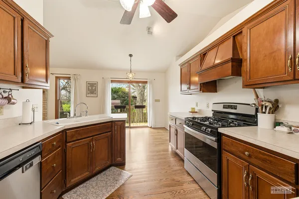 $429,900 | 27 Hickory Loop Drive, Sandwich, IL 60548