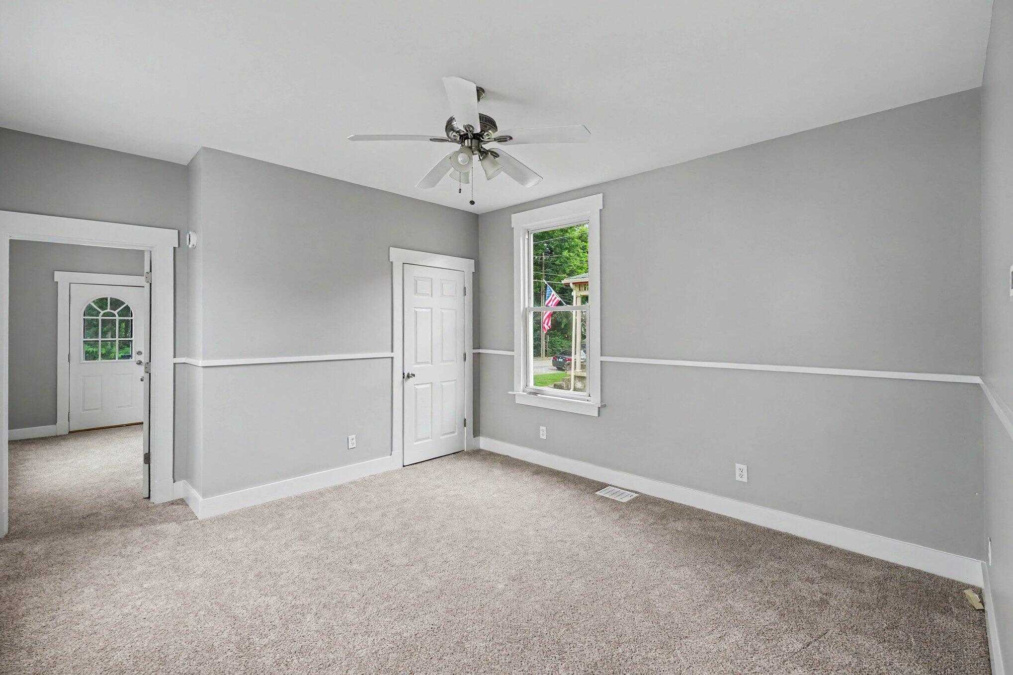 405 Main Street Bromley, KY 41016 - Photo 4 of 18 004_file_6604