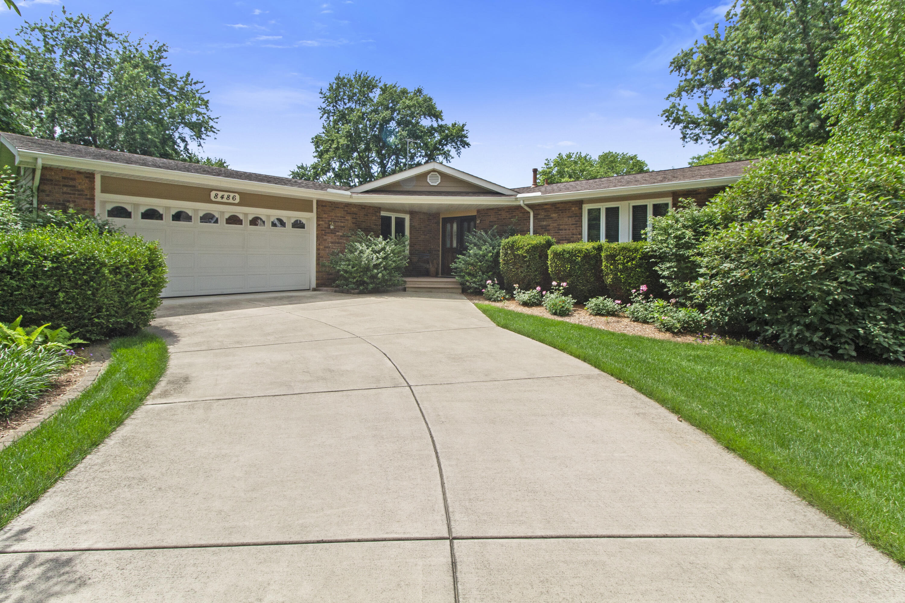 8486 Porter Place Crown Point, IN 46307 - Photo 1 of 40 3000x2000