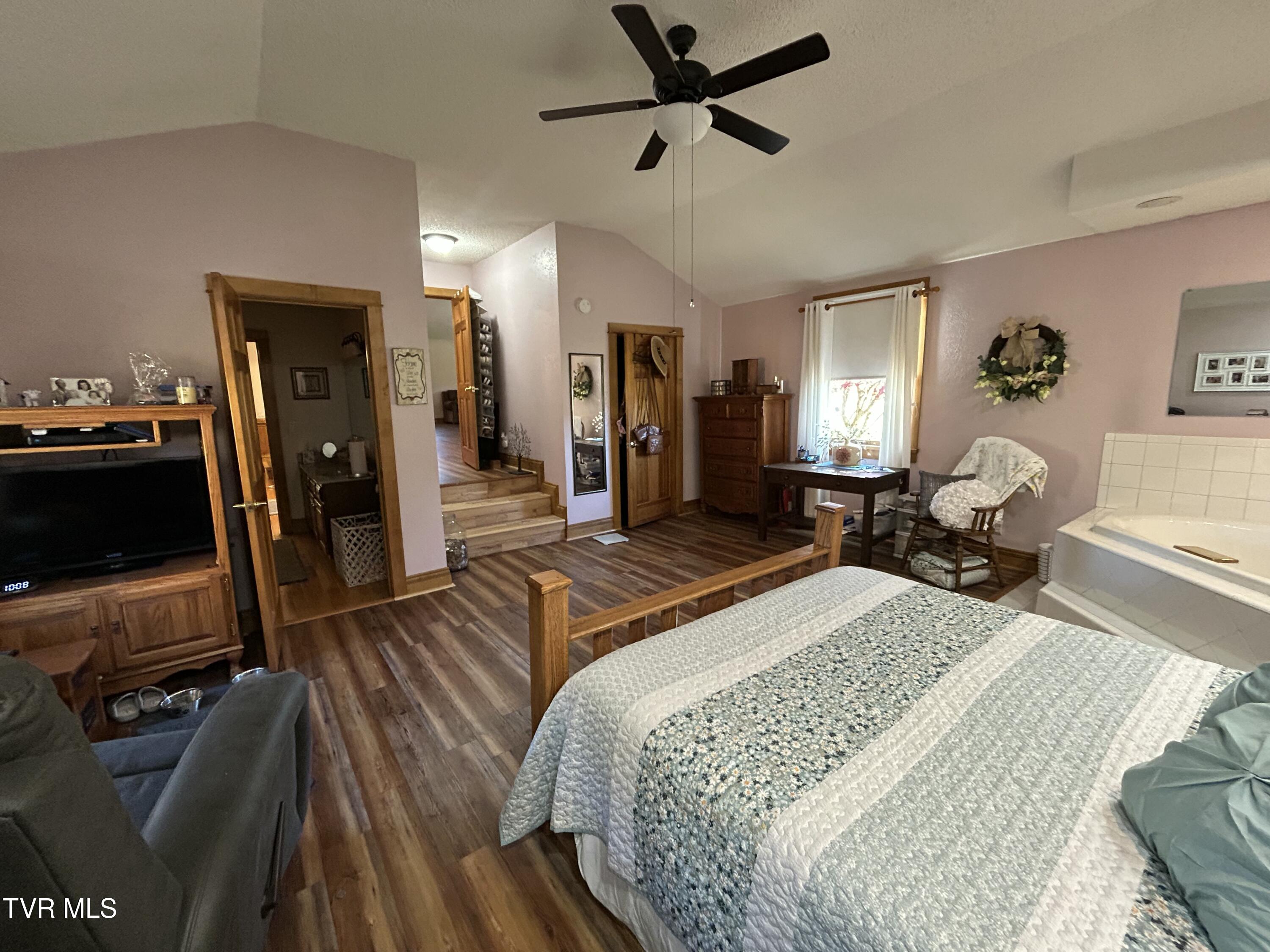 7503 Strawberry Mountain Road Wise, VA 24293 - Photo 21 of 36 IMG_2145