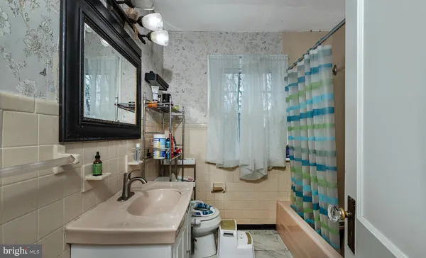 $1,400 | 4229 Elmerton Avenue, Unit A, Harrisburg, PA 17109