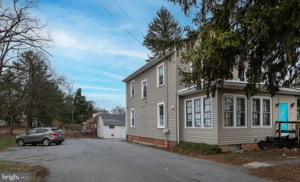$1,400 | 4229 Elmerton Avenue, Unit A, Harrisburg, PA 17109