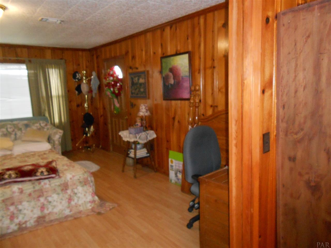 1691 Wilma Road McDavid, FL 32568 - Photo 15 of 31 Gallery Image 15