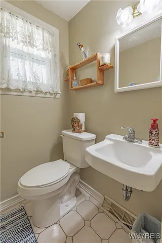 $289,900 | 18 Louise Drive, Cheektowaga, NY 14227