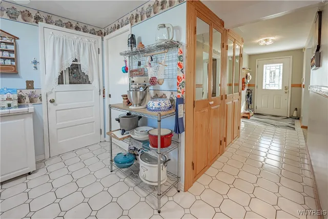 $289,900 | 18 Louise Drive, Cheektowaga, NY 14227