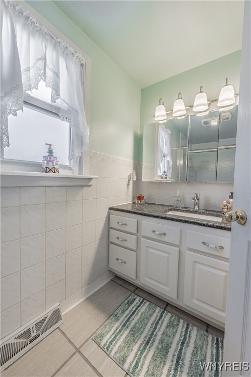 18 Louise Drive Cheektowaga, NY 14227 - Photo 24 of 41