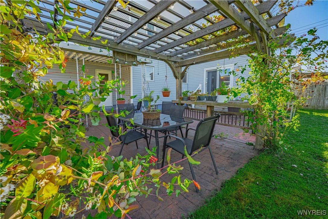 18 Louise Drive Cheektowaga, NY 14227 - Photo 38 of 41