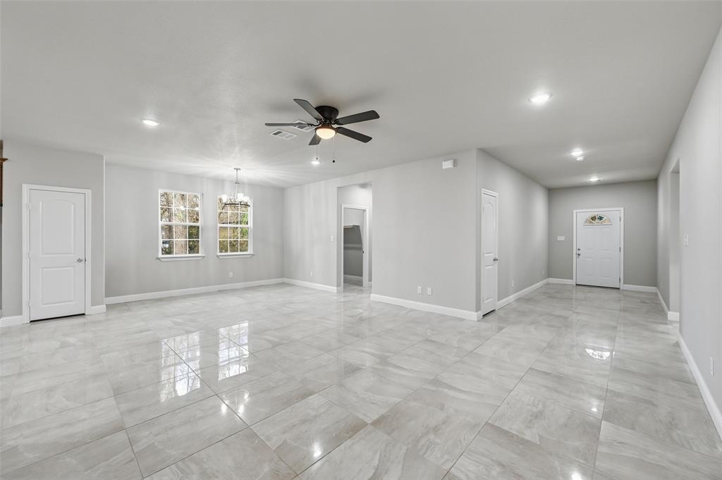 306 Lewis Street Cleburne, TX 76031 - Photo 2 of 20