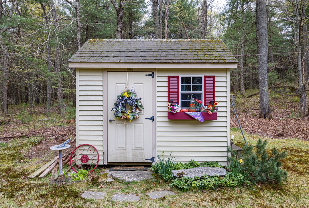 956 Reynolds Road Glocester, RI 02814 - Photo 6 of 28
