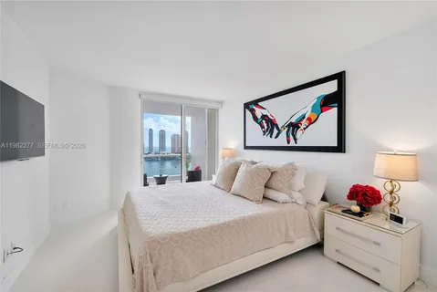 $2,200,000 | 7000 Island Boulevard, Unit 2609, Aventura, FL 33160