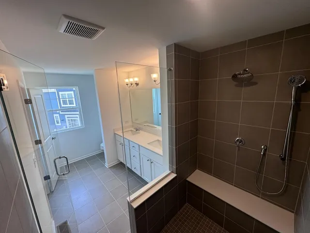 $3,199 | 1526 Albany Street, Grayslake, IL 60030