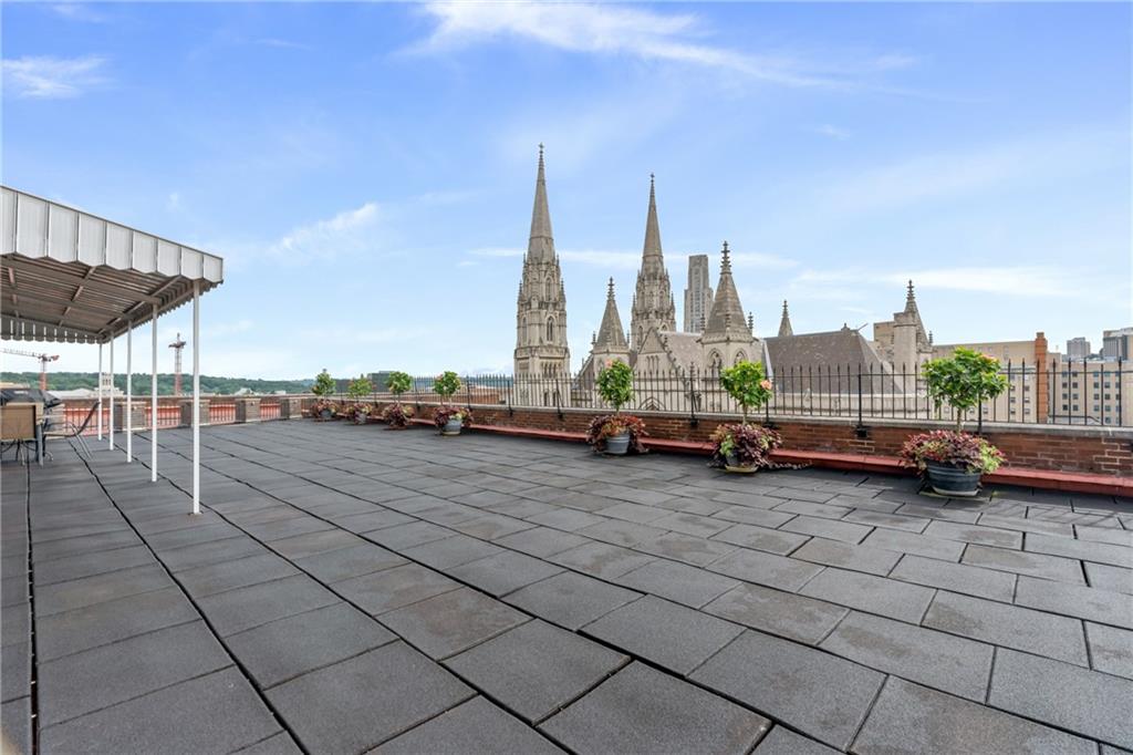 128 North Craig Street, Unit 612 Pittsburgh, PA 15213 - Photo 18 of 22 a view of a terrace with chairs