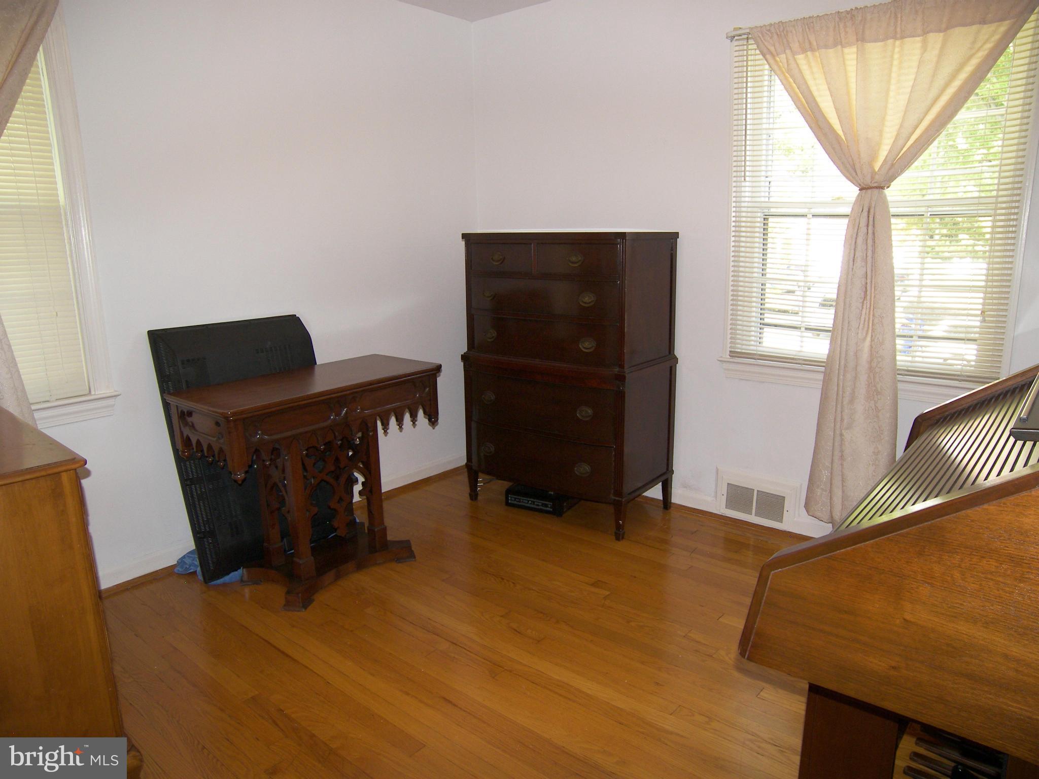 606 Potomac Avenue Silver Spring, MD 20910 - Photo 11 of 25 Bedroom