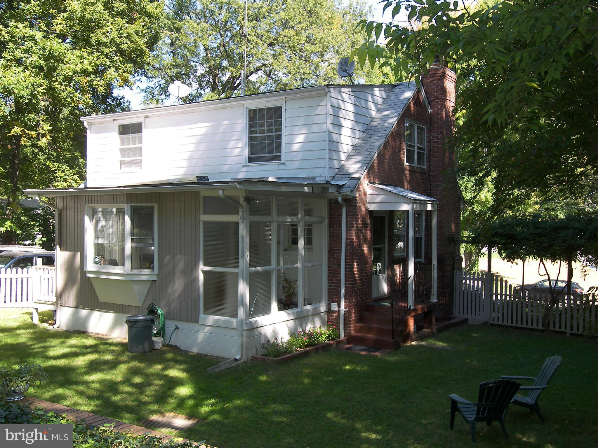 606 Potomac Avenue Silver Spring, MD 20910 - Photo 21 of 25 Exterior (Rear)