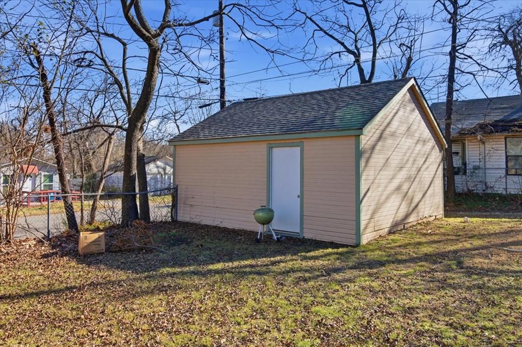 1000 West Morgan Street Denison, TX 75020 - Photo 22 of 30 View of outbuilding