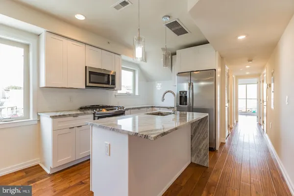 $2,200 | 3401 Hamilton Street, Unit 6, Philadelphia, PA 19104